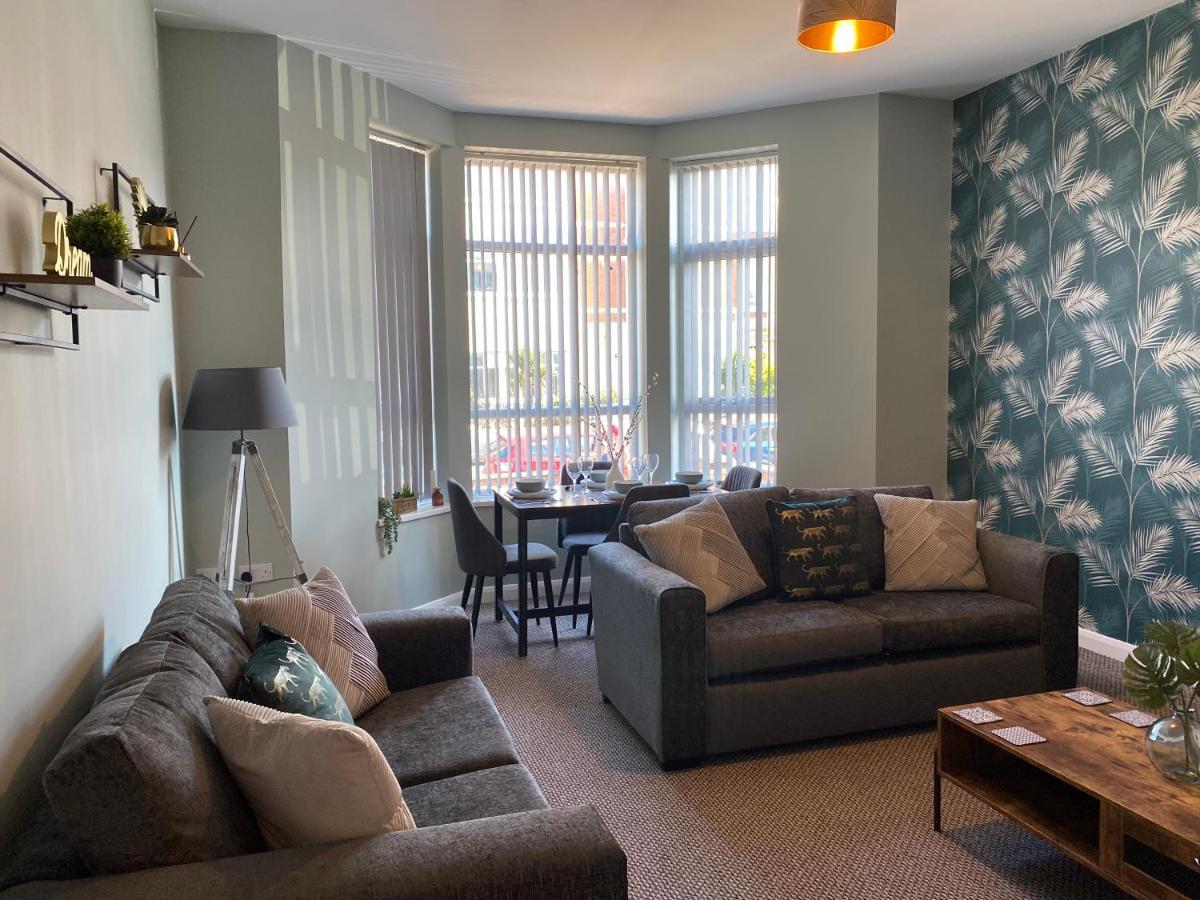 Blackpool Sleepover Apartment 1 Free Parking Sleeps 6 Exterior photo